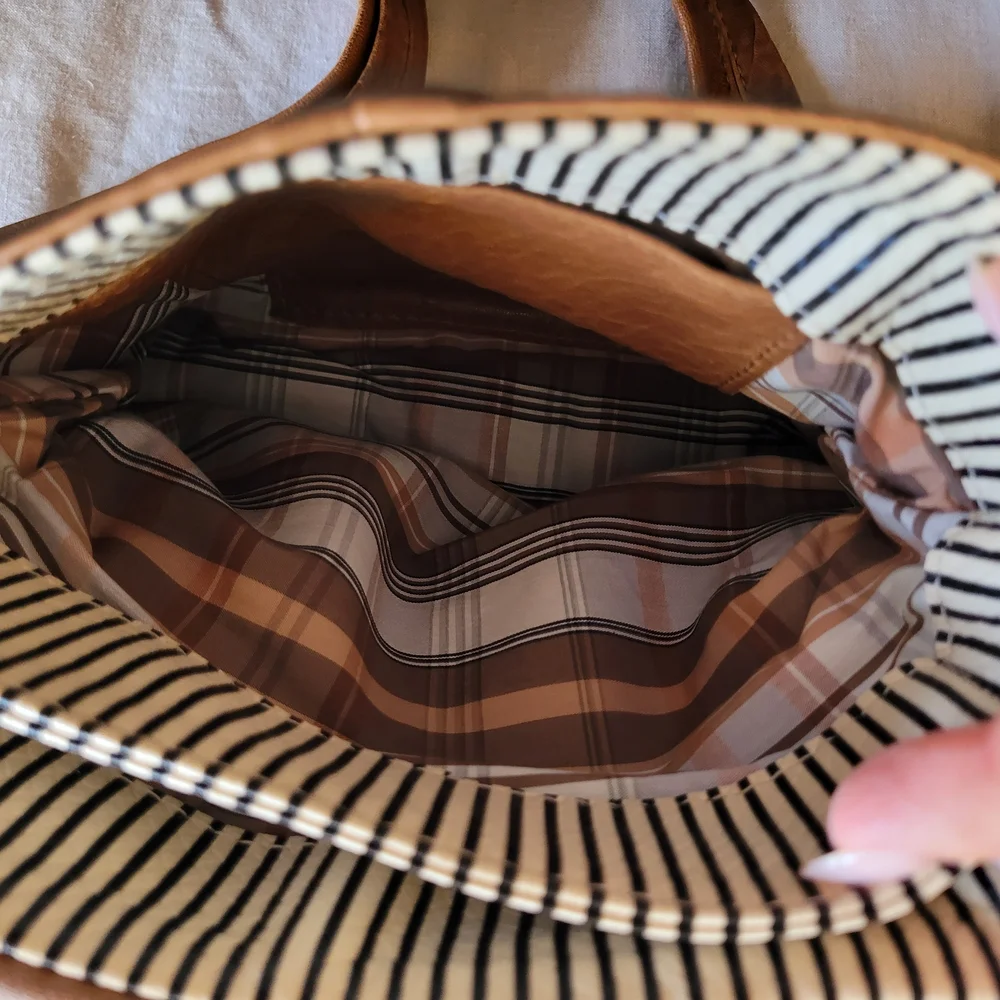 Textured Brown Crossbody Bag - Picture 11 of 11
